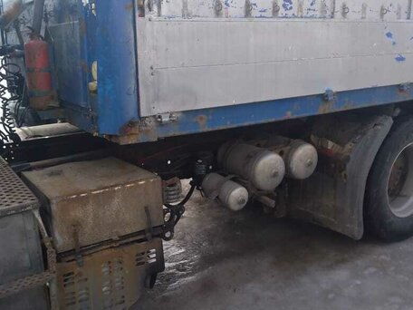 1995 Iveco EuroStar, серебристый, 700000 рублей, вид 3