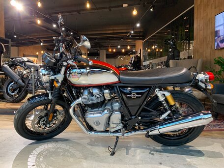 2025 Royal Enfield Interceptor, серебристый, 708000 рублей, вид 5