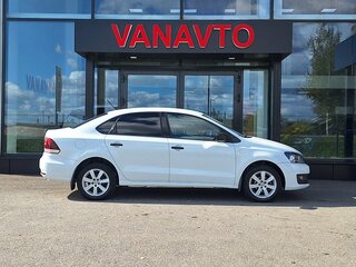 2019 Volkswagen Polo V Рестайлинг, белый, 990000 рублей, вид 4