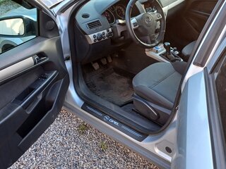 2008 Opel Astra H Рестайлинг, серебристый, 550000 рублей, вид 5