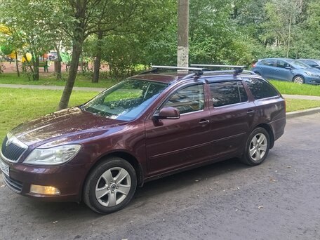 2012 Skoda Octavia Czech market II (A5) Рестайлинг, пурпурный, 720000 рублей, вид 2