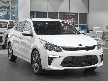2018 Kia Rio IV, белый, 1149000 рублей, вид 1