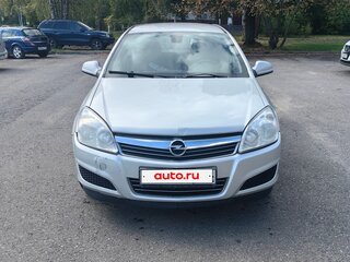 2013 Opel Astra H Рестайлинг, серебристый, 390000 рублей, вид 2