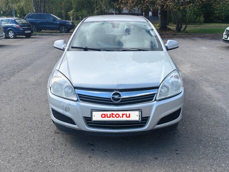 2013 Opel Astra H Рестайлинг, серебристый, 420000 рублей, вид 2