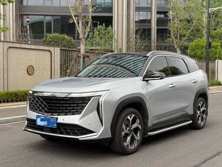 2024 Geely Atlas II, серебристый, 2260999 рублей, вид 1