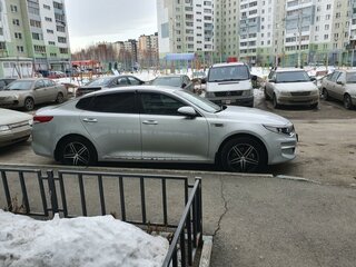 2018 Kia Optima IV, серебристый, 1850000 рублей, вид 4