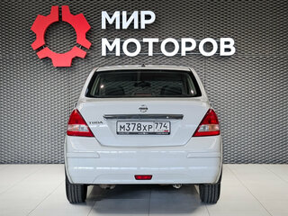 2013 Nissan Tiida I Рестайлинг, белый, 810000 рублей, вид 5