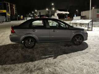 2011 Chevrolet Aveo I Рестайлинг, серебристый, 550000 рублей, вид 4