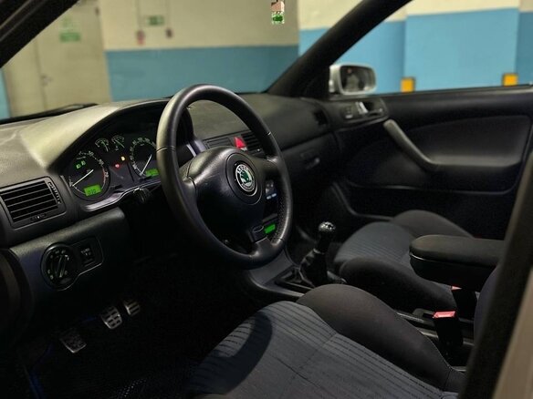 2006 Skoda Octavia I (A4) Рестайлинг, серый, 650000 рублей - вид 4