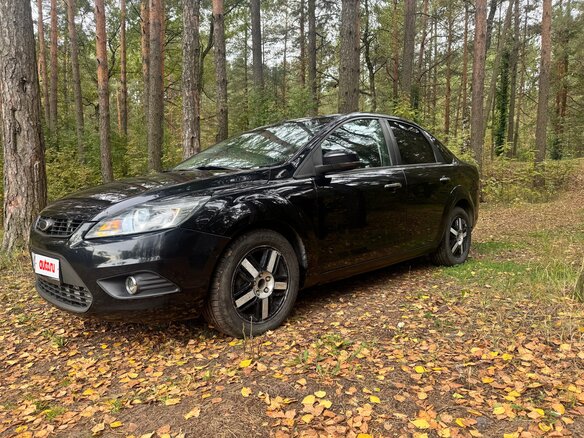 2011 Ford Focus II Рестайлинг, чёрный, 400000 рублей - вид 2