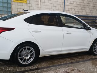2017 Hyundai Solaris II, белый, 1100000 рублей, вид 1