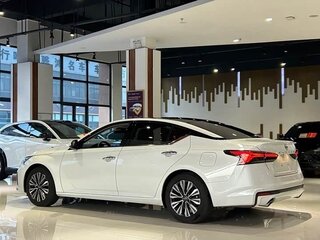 2025 Nissan Teana IV (L34), белый, 2500000 рублей, вид 4