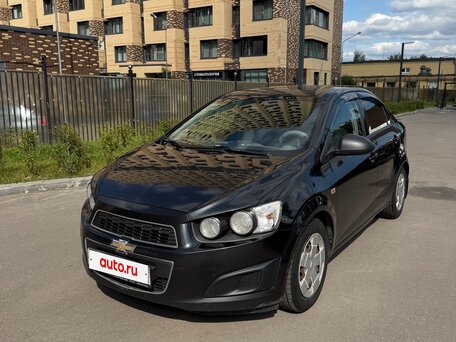 2013 Chevrolet Aveo II, чёрный, 550000 рублей, вид 1