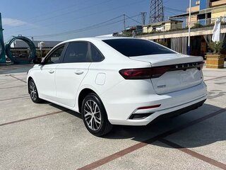 2023 Geely Emgrand II, белый, 985000 рублей, вид 4