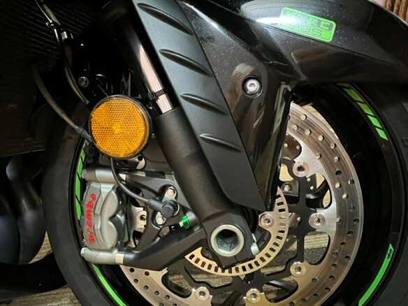 2021 Kawasaki ZZR 1400, серый, 1463310 рублей - вид 5