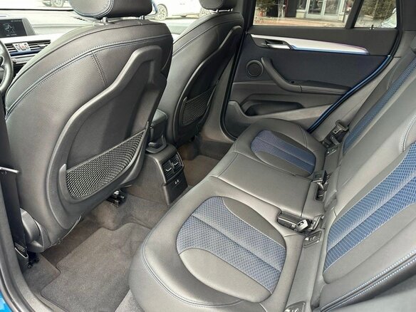 2019 BMW X1 20i xDrive II (F48) Рестайлинг, синий, 2990000 рублей - вид 12