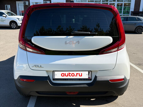 2022 Kia Soul III, белый, 1540000 рублей, вид 5