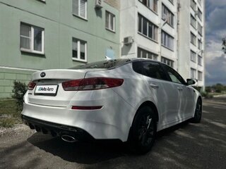 2020 Kia Optima IV Рестайлинг, белый, 2100000 рублей, вид 5