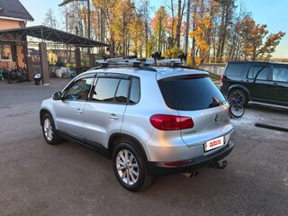 2013 Volkswagen Tiguan I Рестайлинг, серебристый, 1500000 рублей, вид 4
