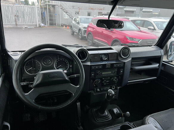 2011 Land Rover Defender 90 I Рестайлинг, чёрный - вид 9