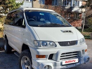 1994 Mitsubishi Delica IV, белый, 1300000 рублей, вид 2