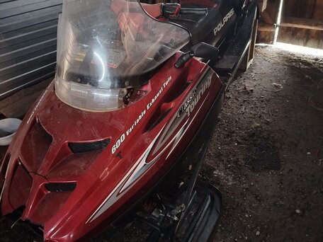 2000 Polaris 600 Classic, красный, 450000 рублей, вид 1