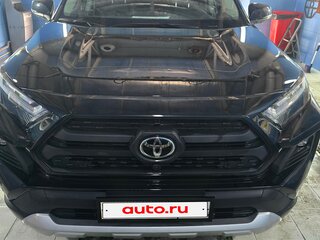 2025 Toyota RAV4 V (XA50), чёрный, 4355000 рублей, вид 2