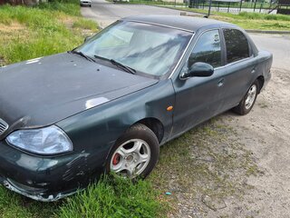 1998 Kia Clarus I, зелёный, 185000 рублей, вид 1