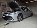 2021 Toyota Camry VIII (XV70) Рестайлинг, серебристый, 3900000 рублей - вид 11