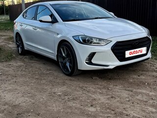 2016 Hyundai Elantra VI (AD), белый, 1350000 рублей, вид 3