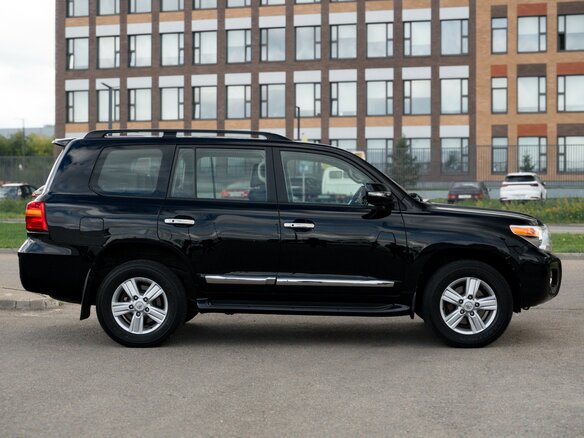 2014 Toyota Land Cruiser 200 Series Рестайлинг 1, чёрный, 4049999 рублей - вид 8