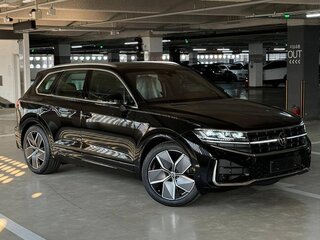 2026 Volkswagen Touareg III Рестайлинг, чёрный, 12400000 рублей, вид 3
