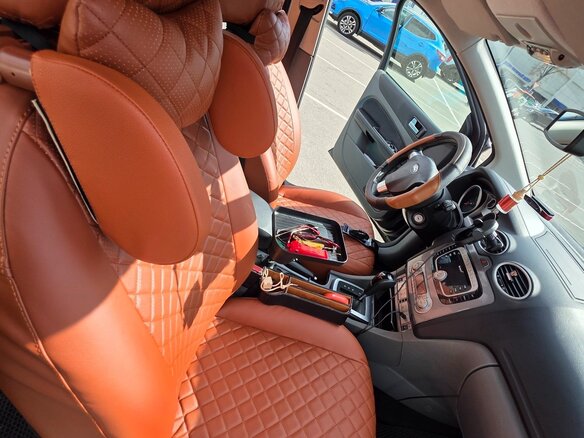 2010 Ford Focus II Рестайлинг, чёрный, 700000 рублей - вид 16