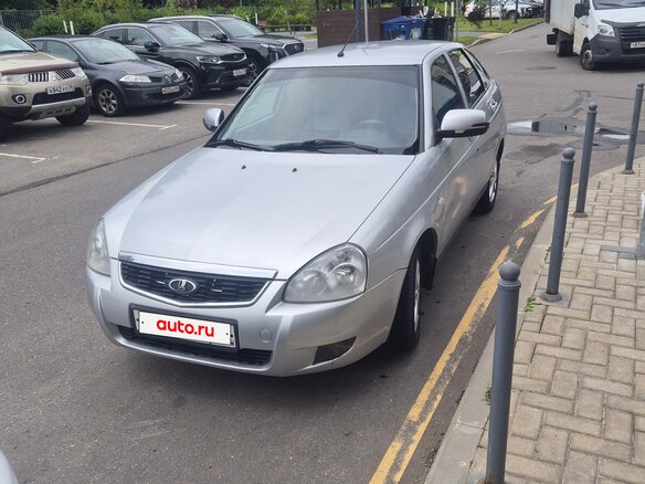 2011 Lada (ВАЗ) Priora I, серебристый, 310000 рублей - вид 2