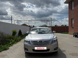 2010 Toyota Camry VI (XV40) Рестайлинг, серебристый, 1550000 рублей, вид 3