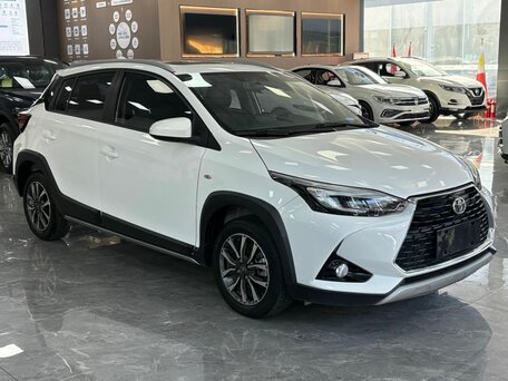 2021 Toyota Yaris Cross I, белый, 1480000 рублей, вид 3