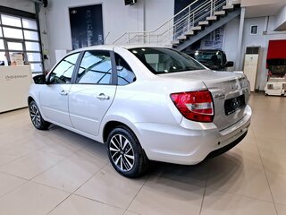2025 Lada (ВАЗ) Granta I Рестайлинг, серебристый, 1315000 рублей, вид 2