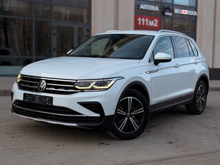 2021 Volkswagen Tiguan II Рестайлинг, белый, 3000000 рублей, вид 1