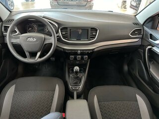 2026 Lada (ВАЗ) Vesta I Рестайлинг (NG), чёрный, 1767149 рублей, вид 5