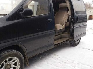 2002 Toyota Grand HiAce I, чёрный, 800000 рублей, вид 3
