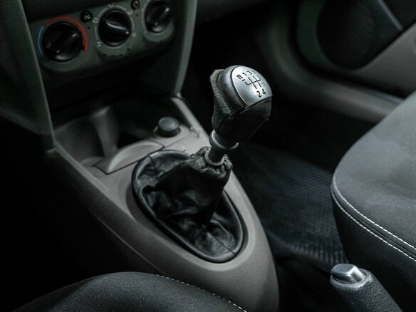 2008 Renault Symbol ll, синий, 250000 рублей - вид 17