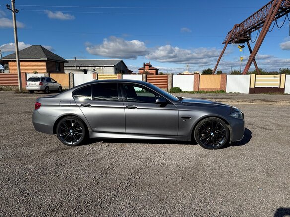 2014 BMW 5 серии 520i VI (F10/F11/F07) Рестайлинг, серый, 2150000 рублей - вид 5