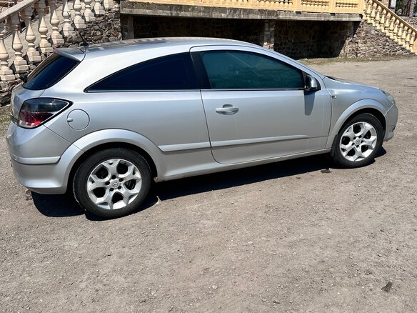 2006 Opel Astra GTC H, серебристый - вид 3