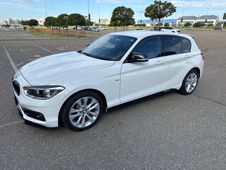 2015 BMW 1 серии 120i II (F20/F21) Рестайлинг, белый, 1890000 рублей, вид 3