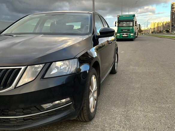2017 Skoda Octavia III (A7) Рестайлинг, чёрный, 1480000 рублей