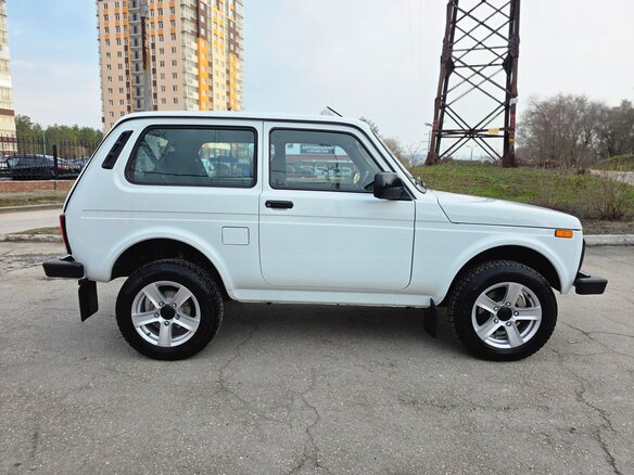 2024 Lada (ВАЗ) Niva Legend I, белый, 879000 рублей - вид 7