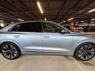 2026 Audi Q8 55 TFSI I (4M) Рестайлинг, серебристый, 14093855 рублей, вид 2