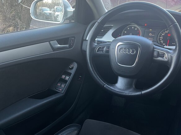 2011 Audi A4 IV (B8), белый, 935000 рублей - вид 8