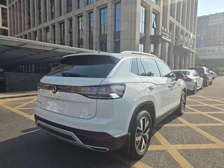 2022 Volkswagen Tayron I, белый, 1719000 рублей, вид 4