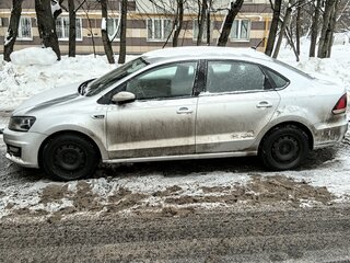 2018 Volkswagen Polo V Рестайлинг, серебристый, 1000000 рублей, вид 2